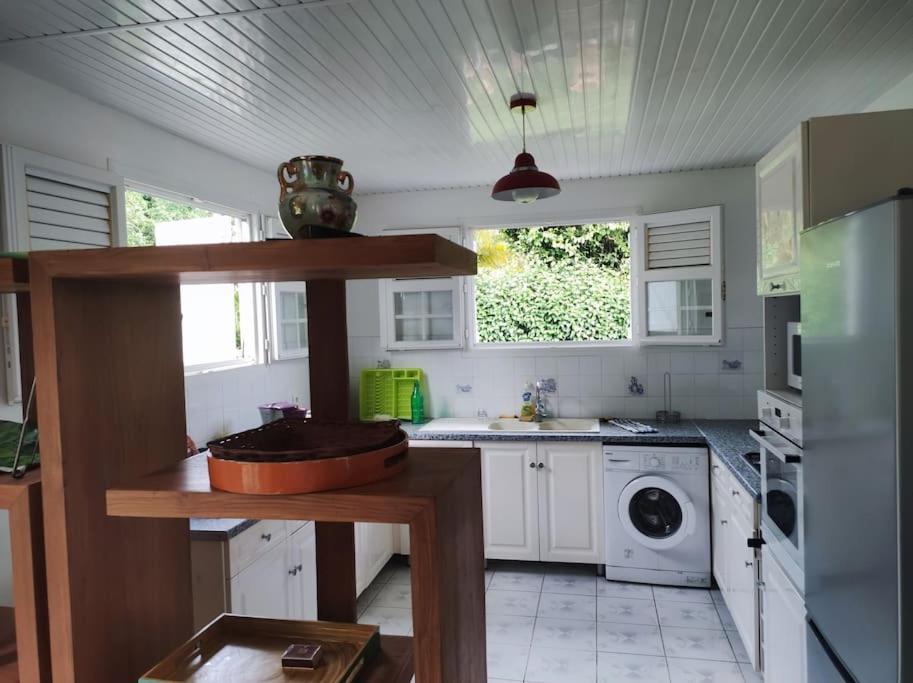 Villa Familiale Avec Piscine Le Marin Экстерьер фото