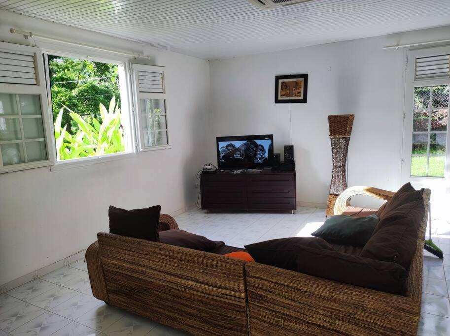 Villa Familiale Avec Piscine Le Marin Экстерьер фото